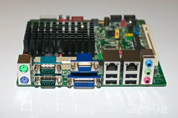 IPFires treuer Weggefährte Intel D2500CCE