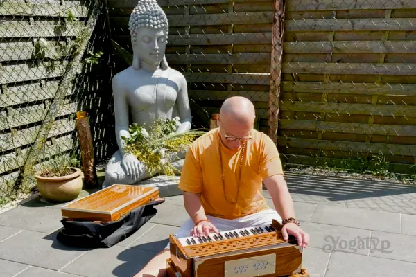 Yoga – Die Kraft des Lebens (OT: Debout), Frankreich 2019